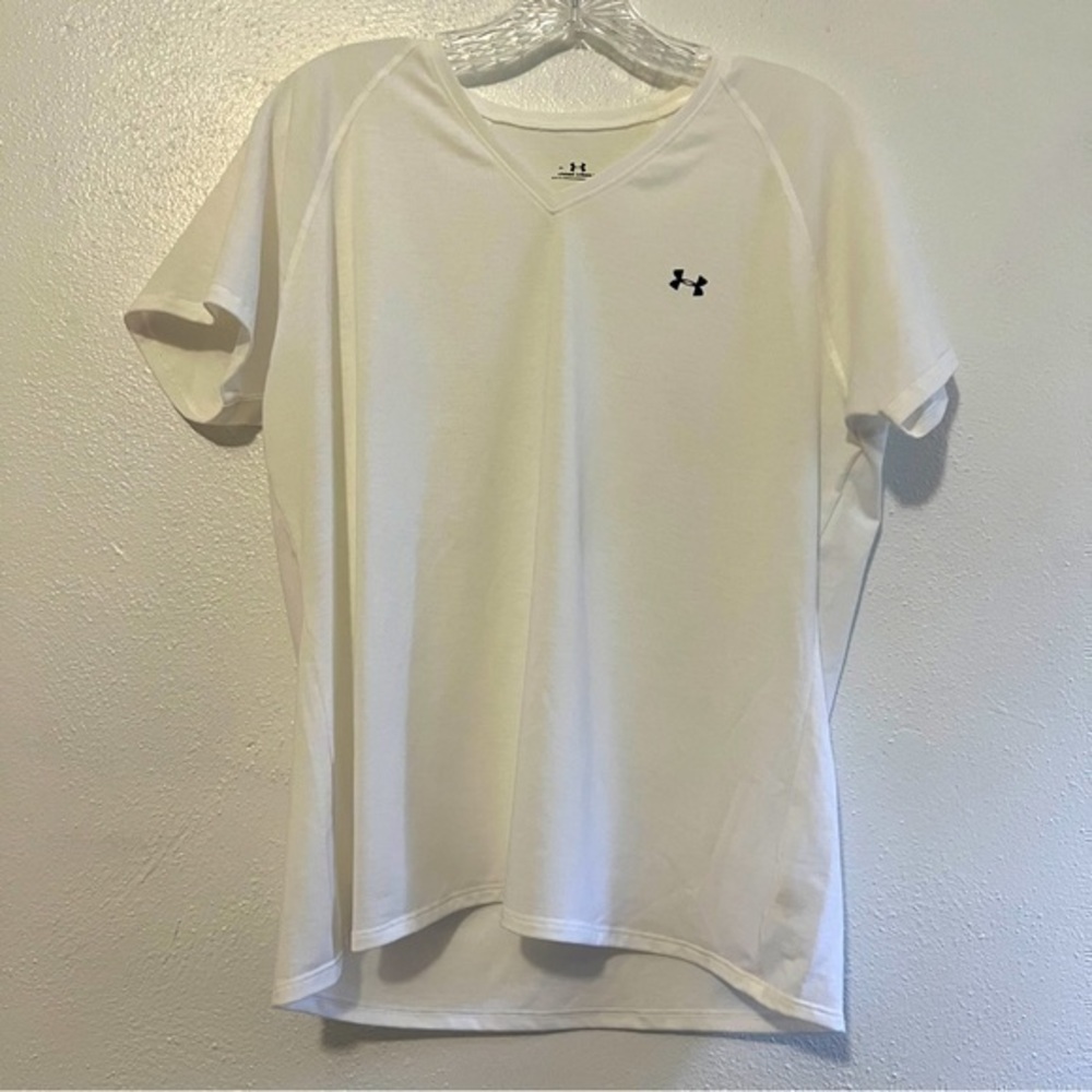 Under Armour white v-neck T-shirt, Size XL.